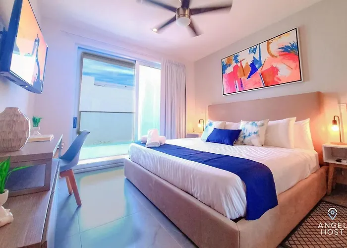 2br W Dual Pools, Near & 5th Ave Apartment *