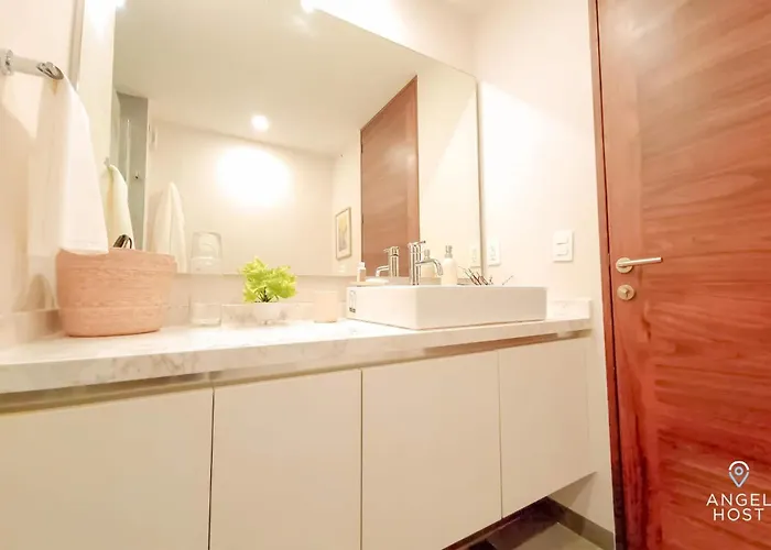 2br W Dual Pools, Near & 5th Ave Appartement